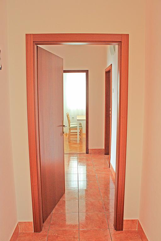 Bougainvillea Apartments Макарска Екстериор снимка