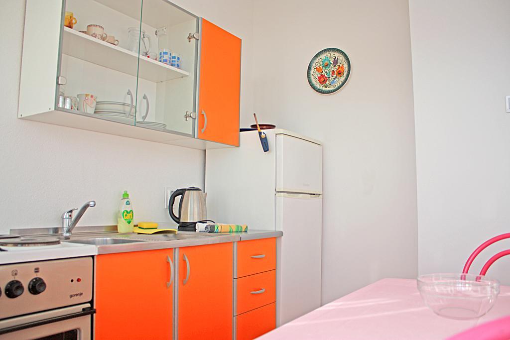 Bougainvillea Apartments Макарска Екстериор снимка