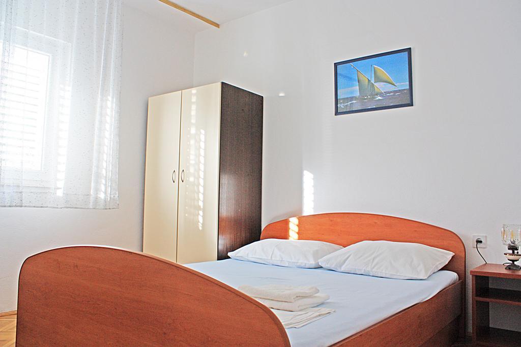 Bougainvillea Apartments Макарска Екстериор снимка