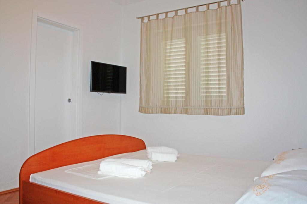 Bougainvillea Apartments Макарска Екстериор снимка