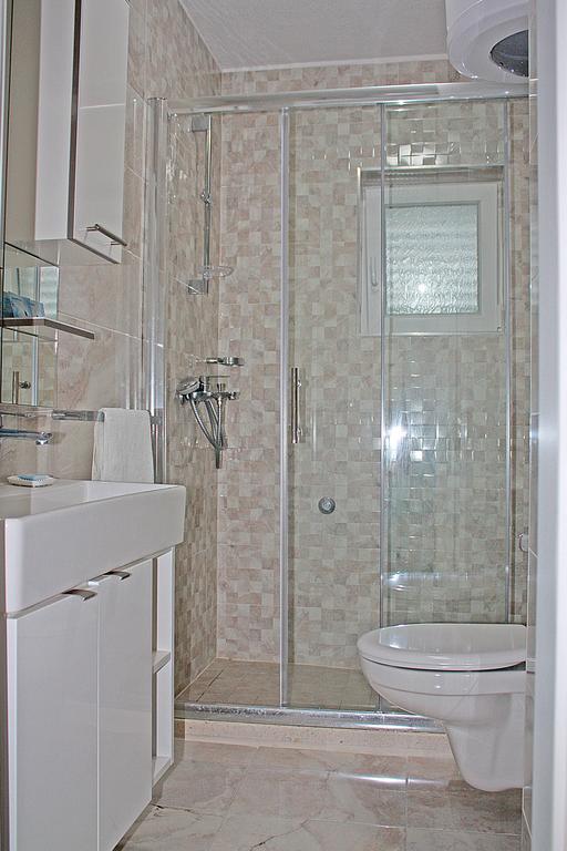 Bougainvillea Apartments Макарска Екстериор снимка