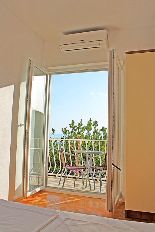 Bougainvillea Apartments Макарска Екстериор снимка