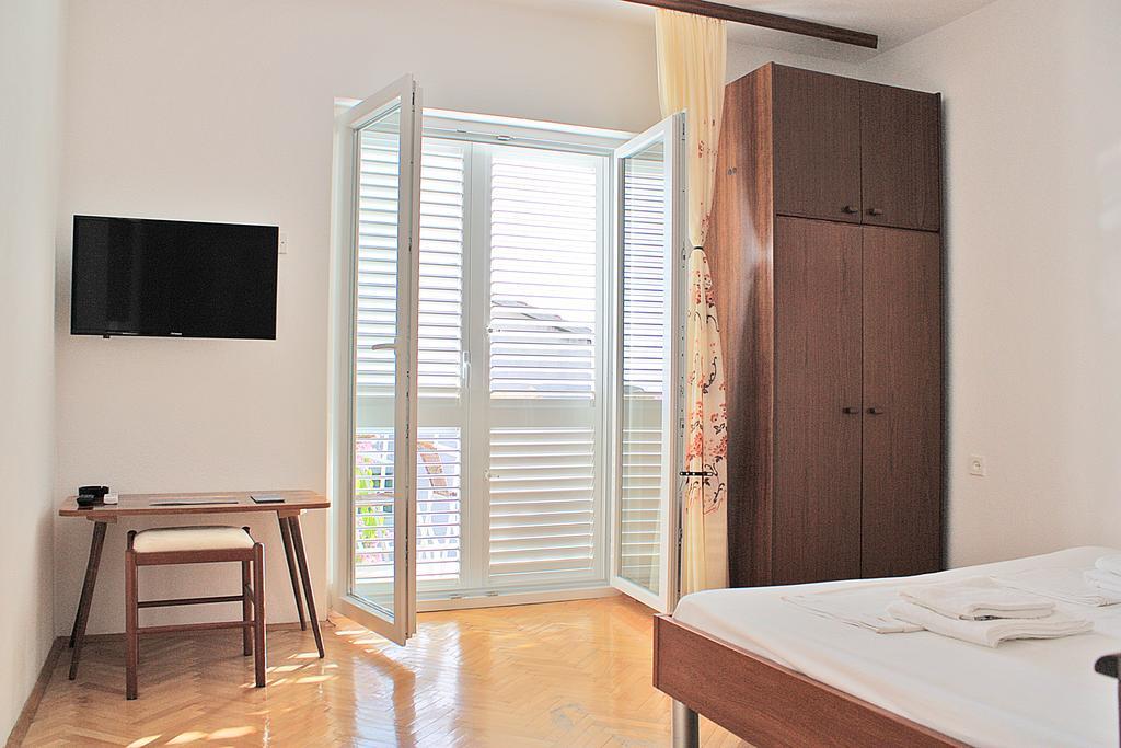 Bougainvillea Apartments Макарска Екстериор снимка