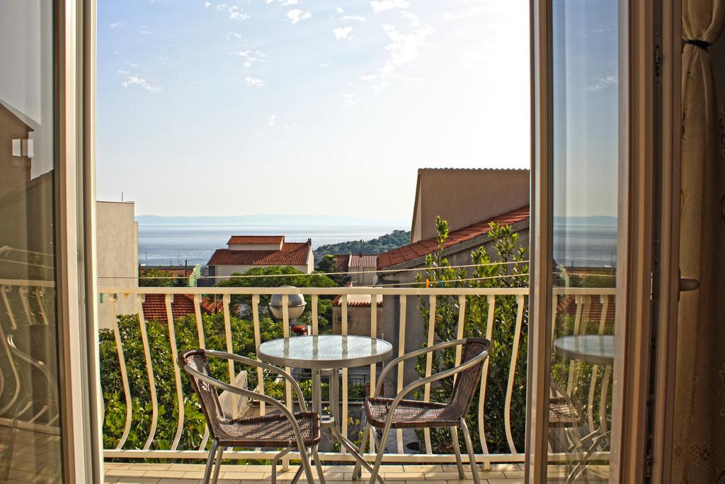 Bougainvillea Apartments Макарска Екстериор снимка