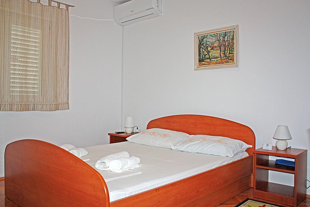 Bougainvillea Apartments Макарска Екстериор снимка