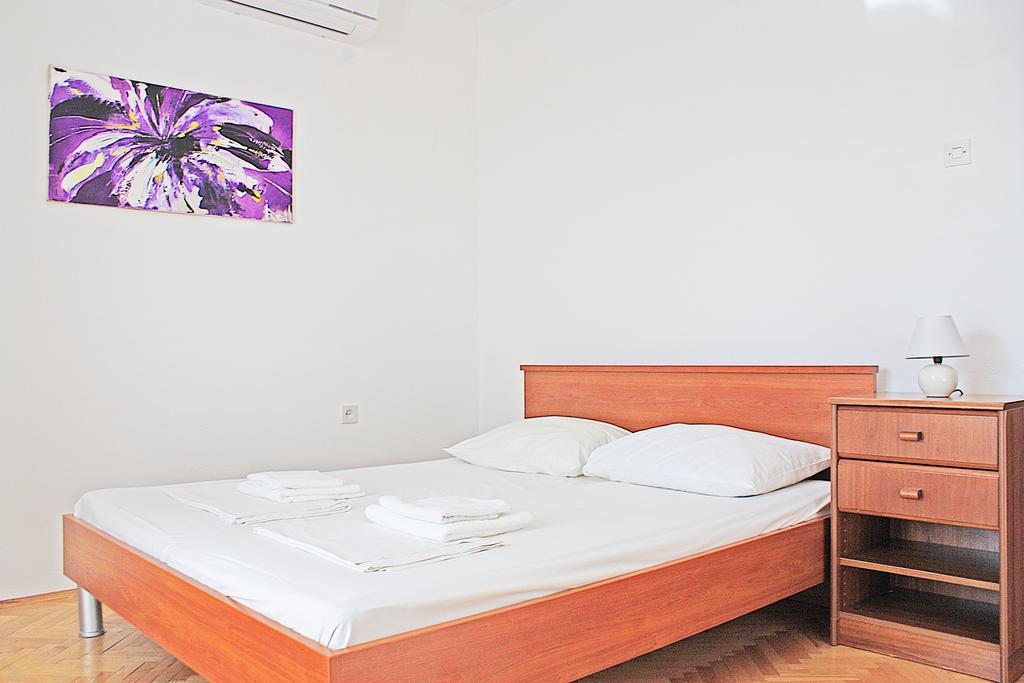 Bougainvillea Apartments Макарска Екстериор снимка